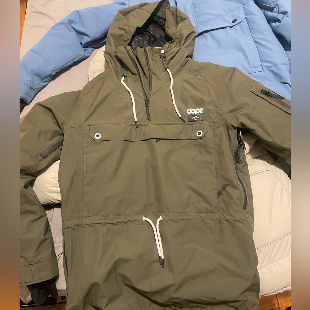 DOPE SNOW ANORAK sz small great condition